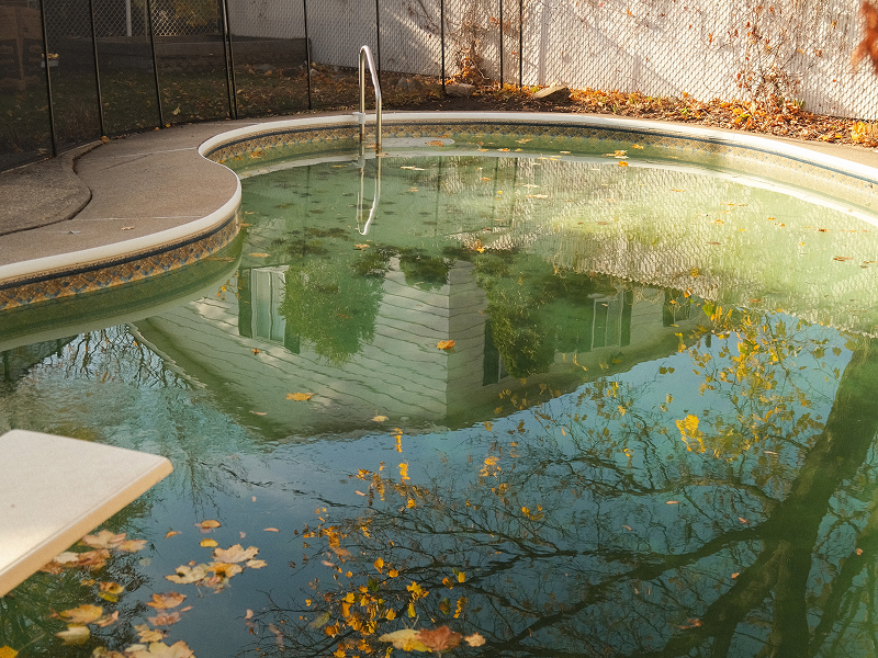 Fermeture d'une piscine creusée