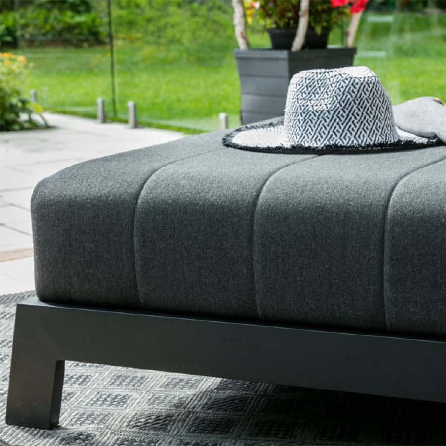 Club piscine lounge chair best sale
