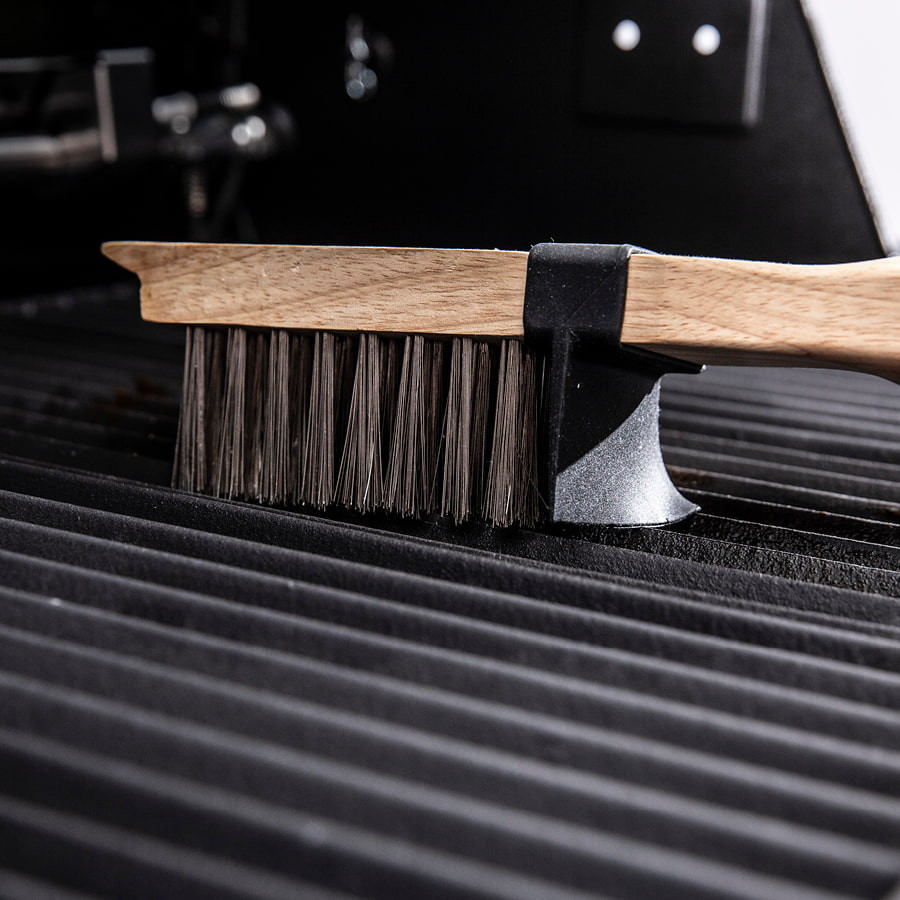 Grill cleaner and degreaser