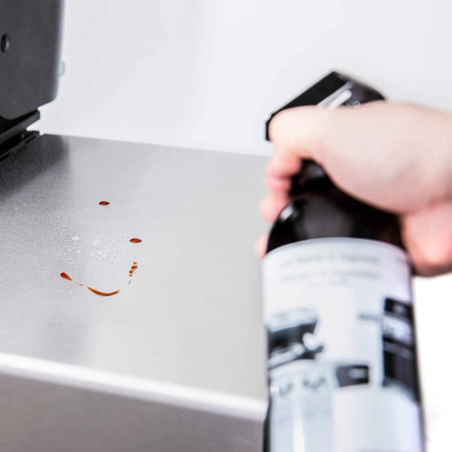 Grill cleaner and degreaser