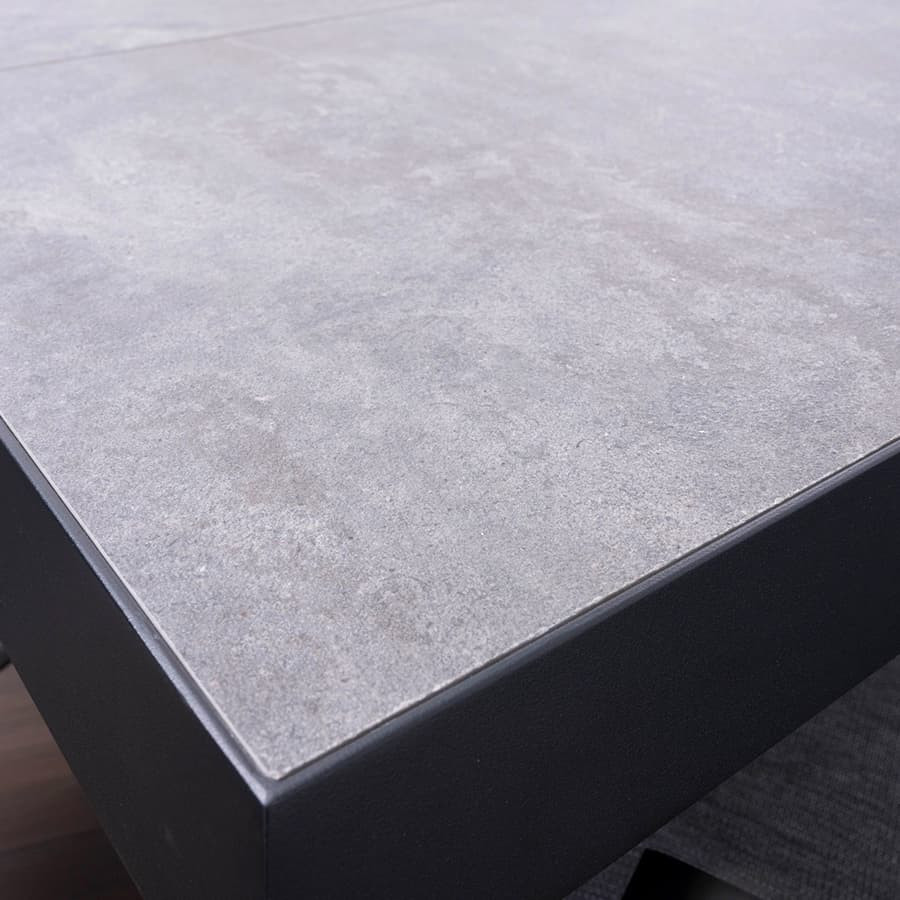 Iceland extensible table with “X” legs