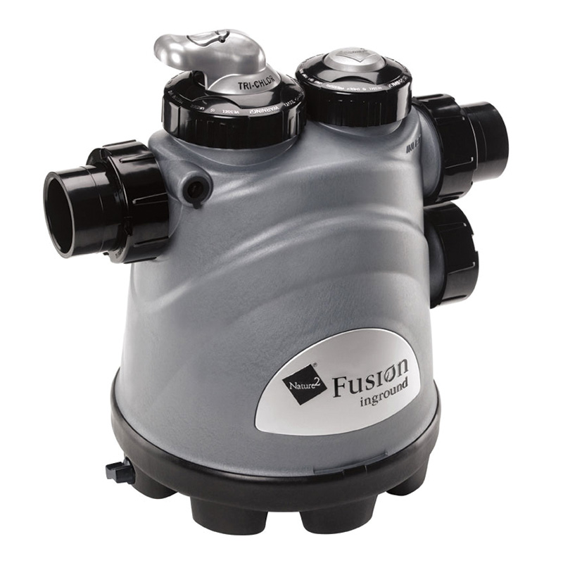 Distributeur de chlore et Nature 2 Fusion pour piscine creusée