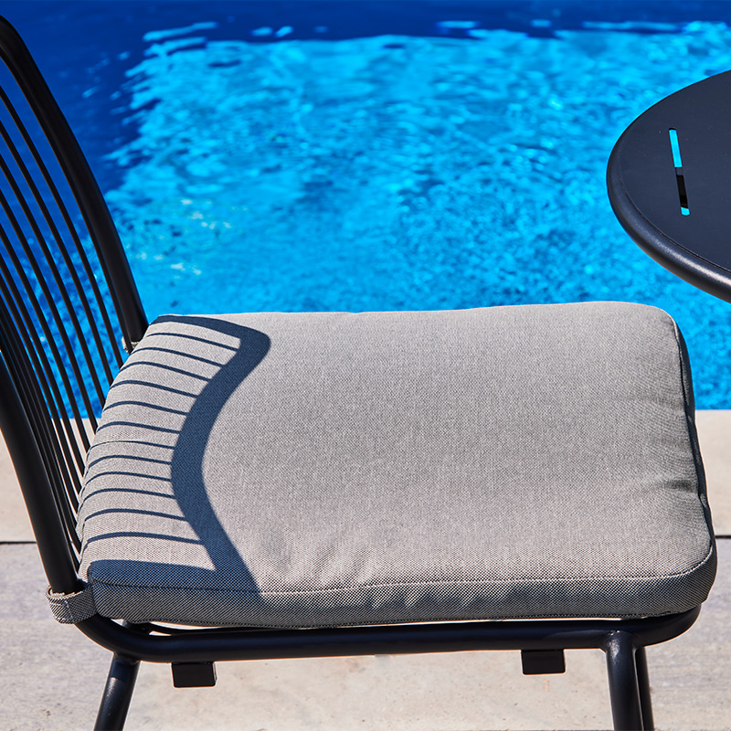 Flores bistro chair with arms - Black