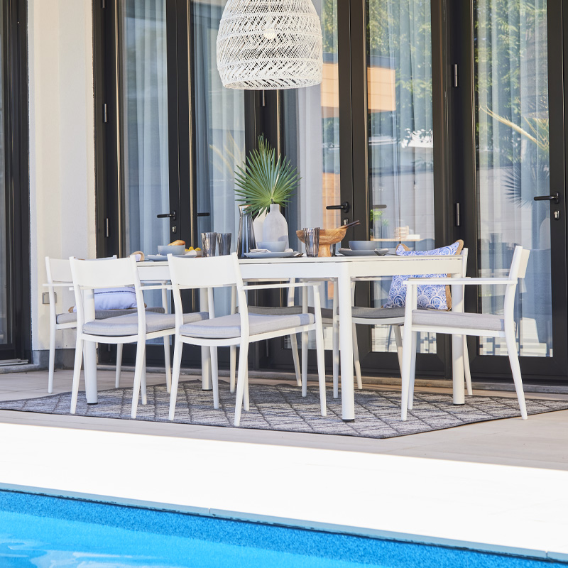 Nostra chair - White