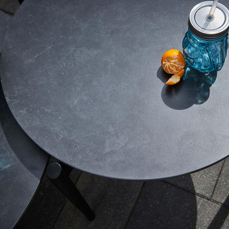 Set of 2 Bahamas nesting tables