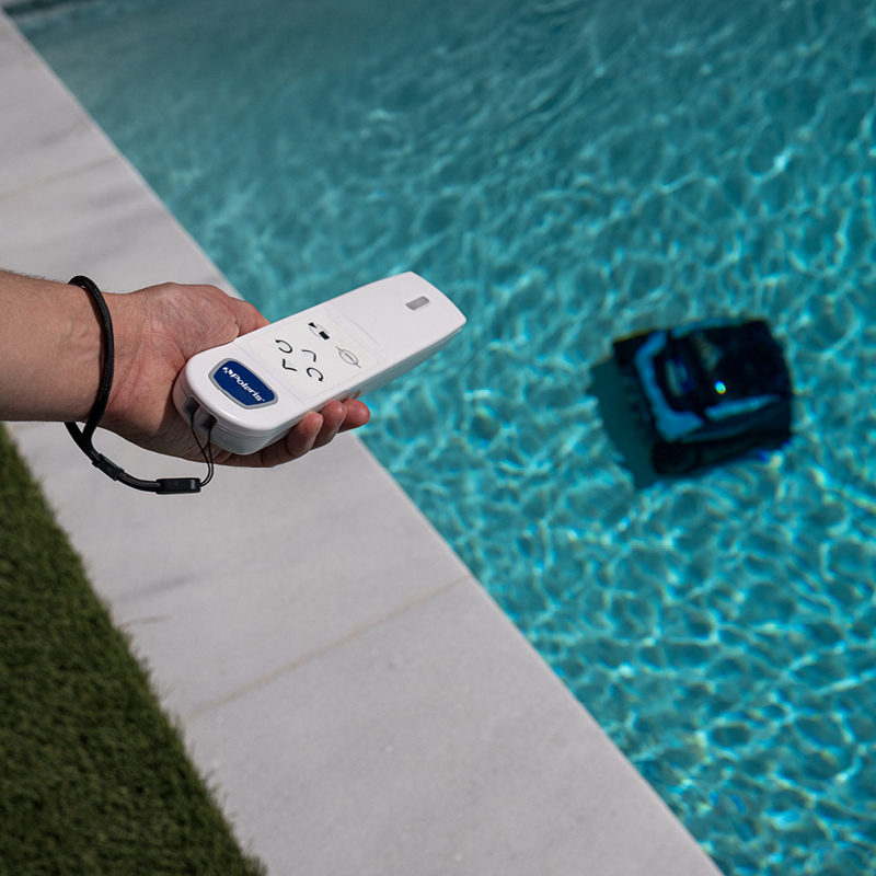 Polaris Freedom + cordless robotic cleaner