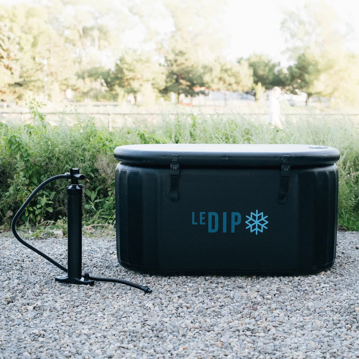 Le Dip portable inflatable Cold Tub