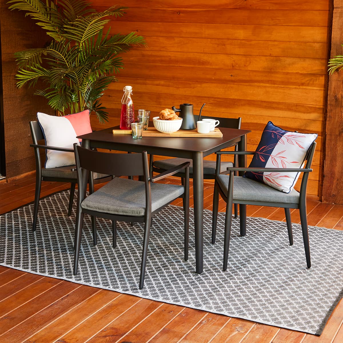 Nostra Dining Set 4 Chairs with 35