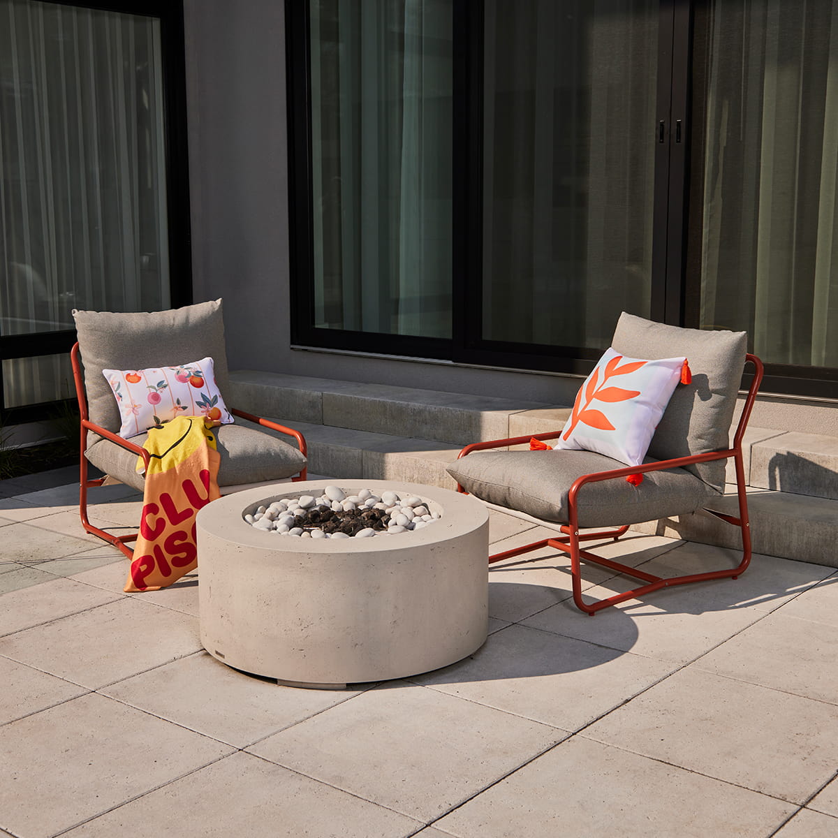 Miro Conversation Chair - Coral