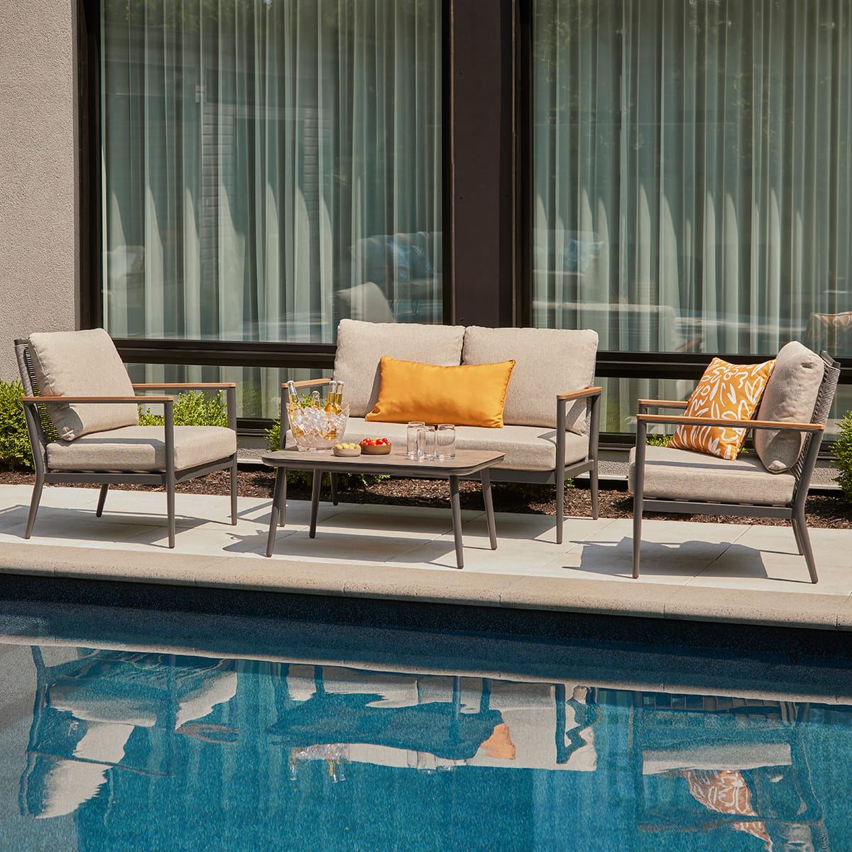 Bengal Conversation Set