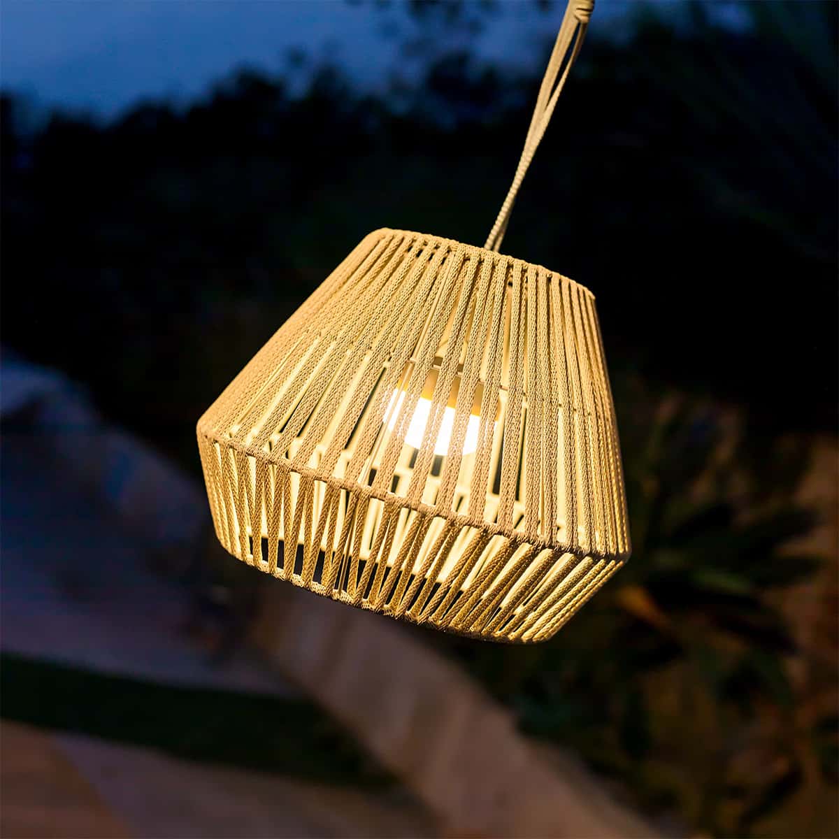 Luminaire extérieur suspendu - Conta