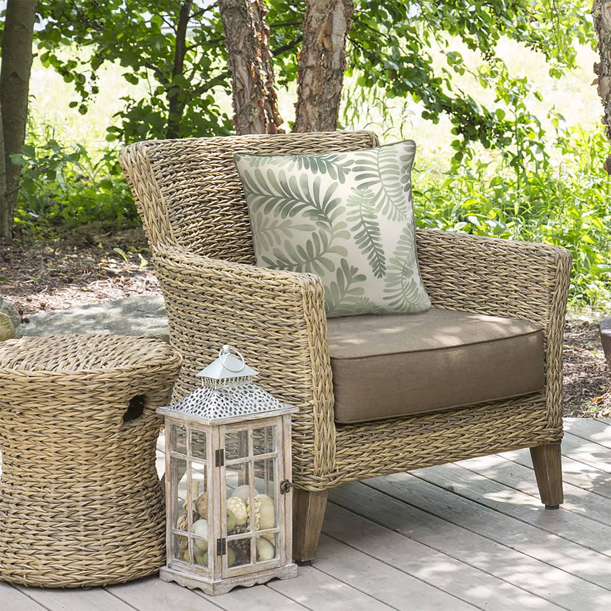 Coussin carré 18x18 po - Imprimé feuille vert sauge