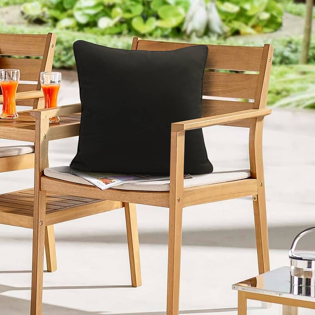 Square Cushion 18x18 in - Black