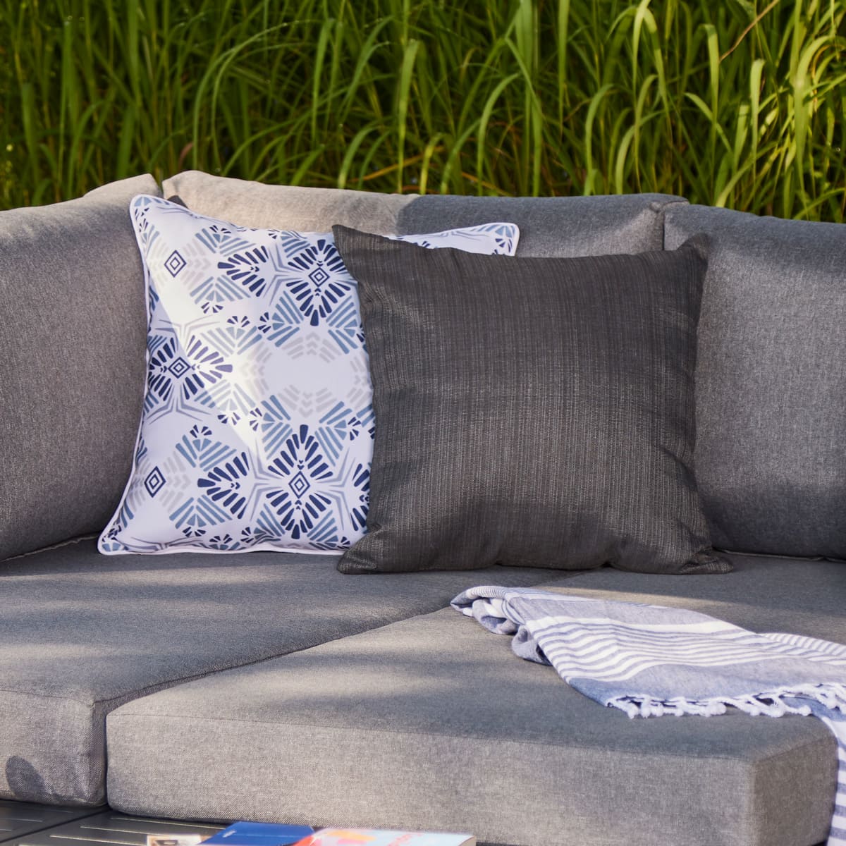 Square Cushion 18x18 in - Blue Print