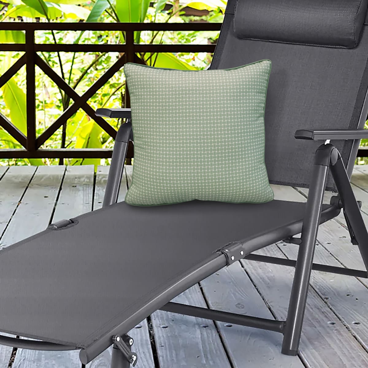 Square Cushion 18x18 in - Sage Geo Print