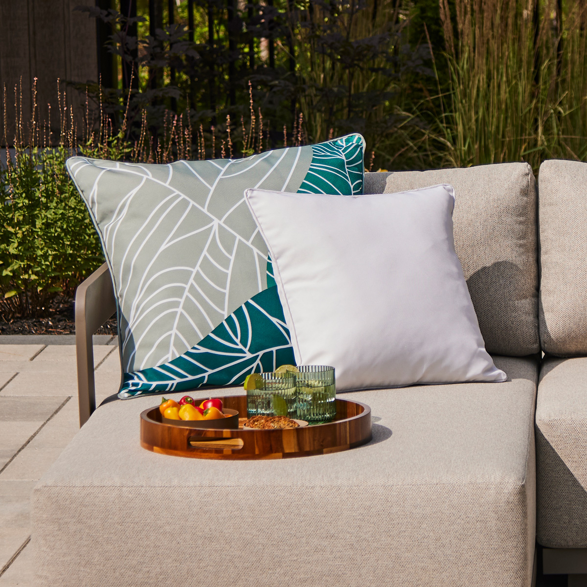 Square Cushion 18x18 in - White