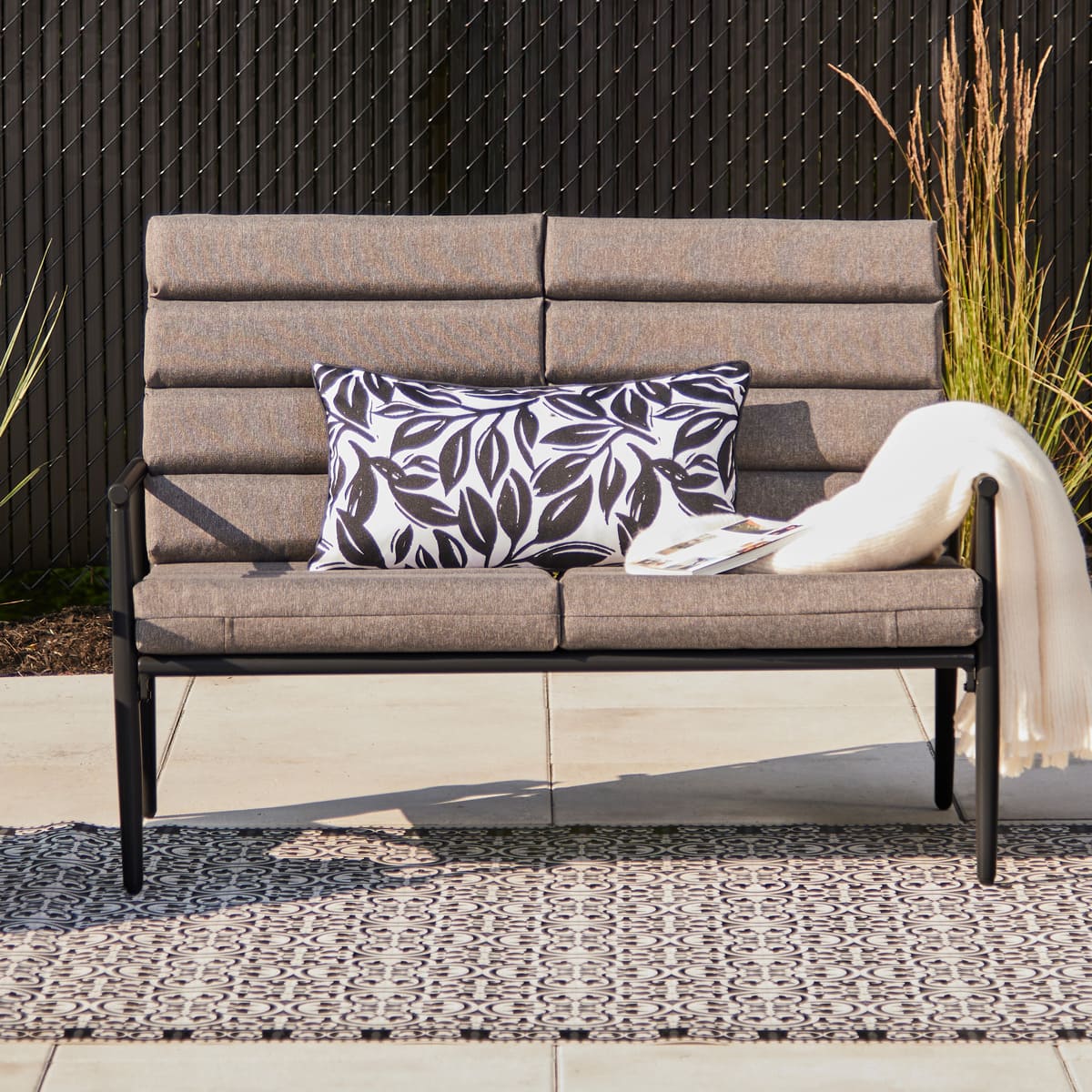 Coussin lombaire 14x26 po - Noir imprimé