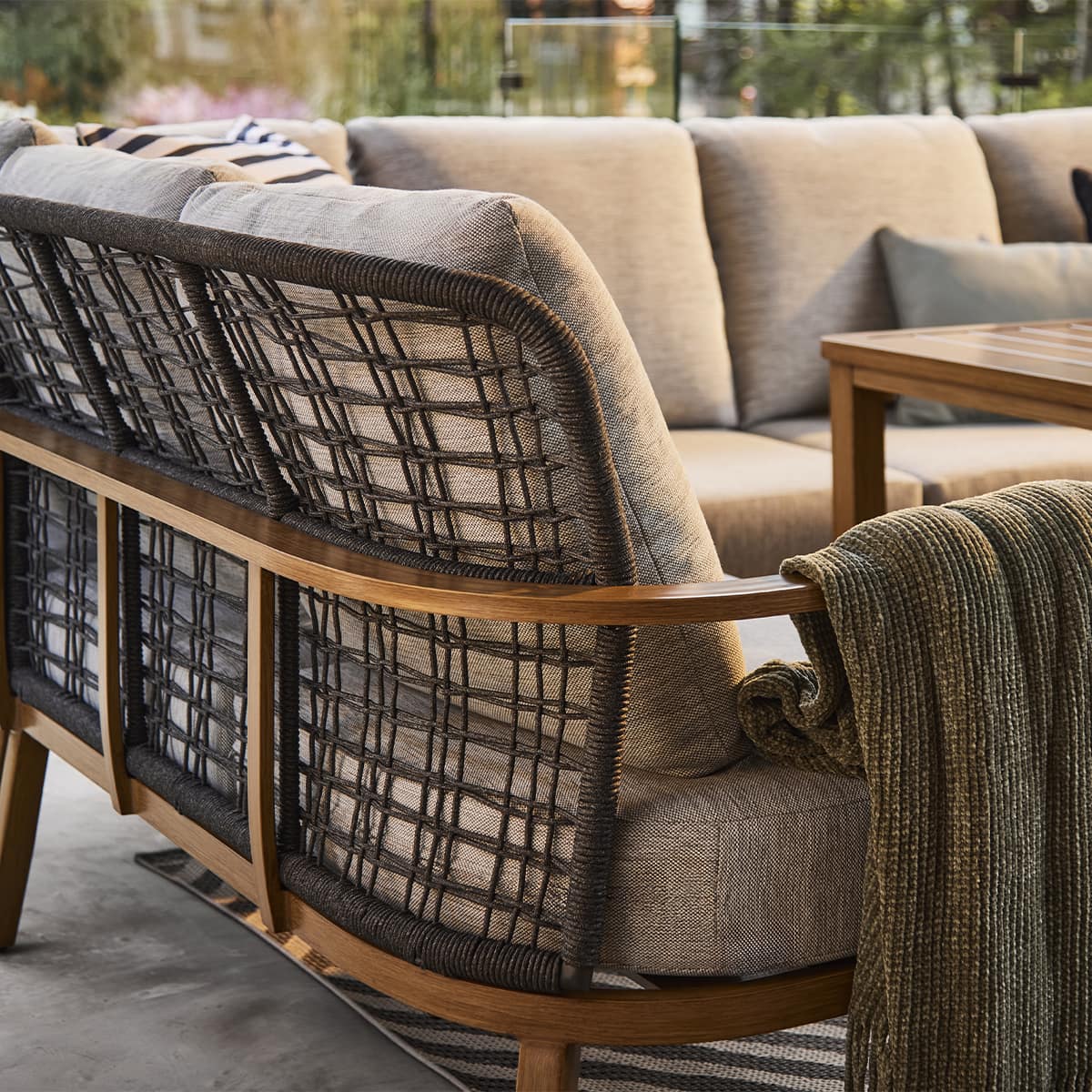 Linz Dining Sectional