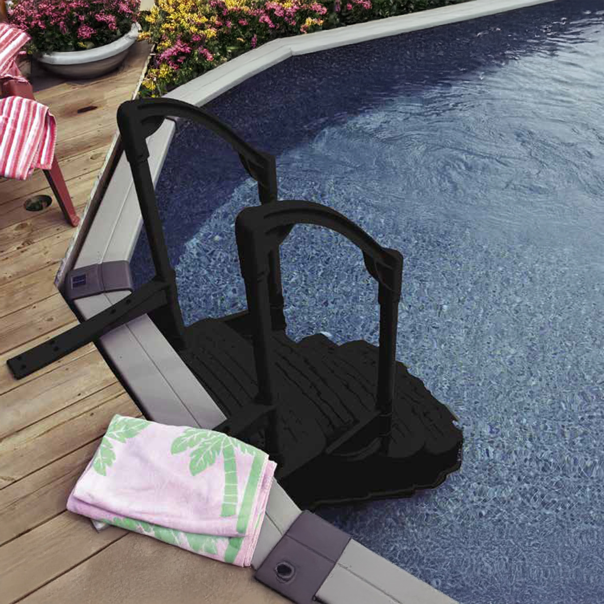 Marche antidérapante pour piscine hors-terre noire
