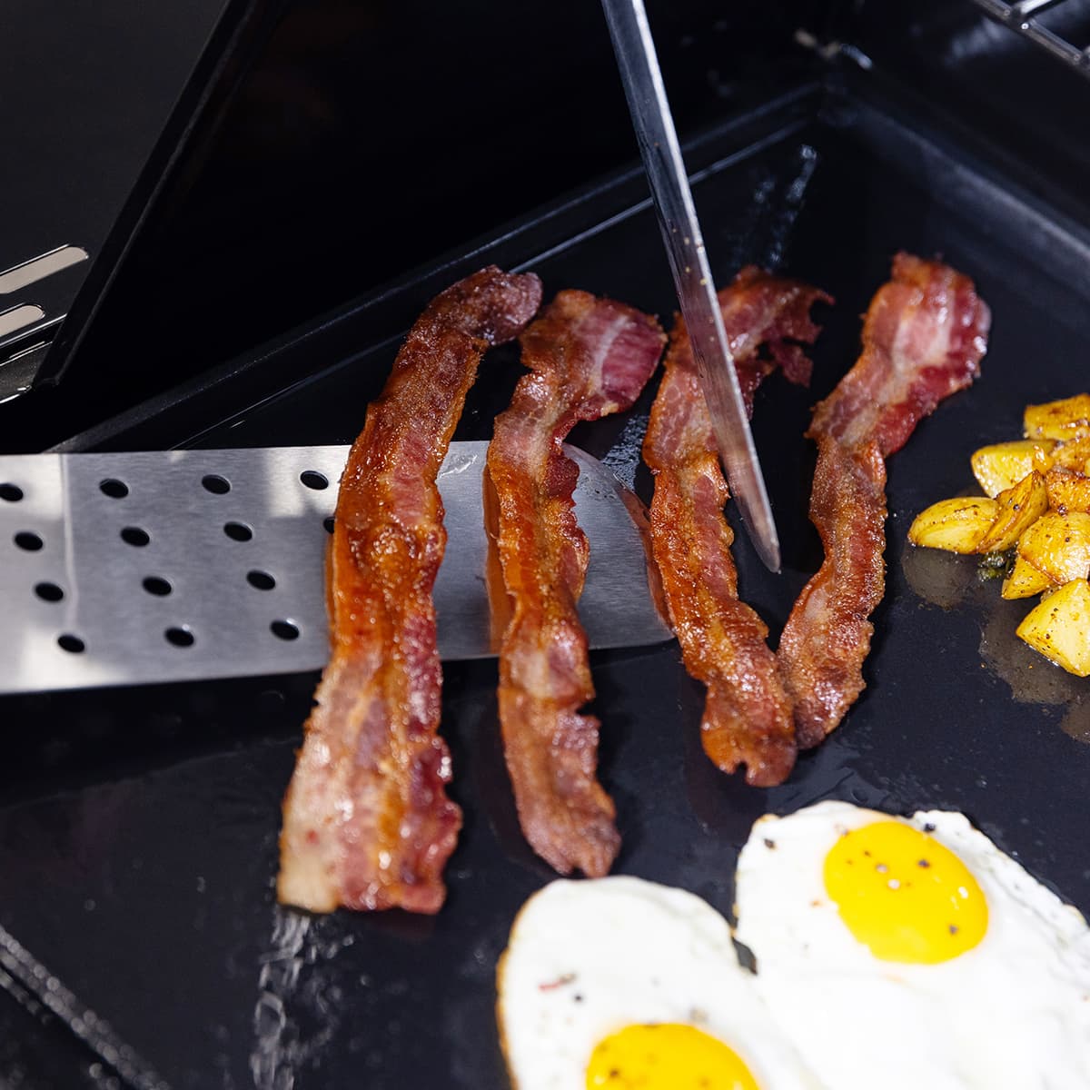 Cast Iron Plancha Exact Fit Ignite and Flame