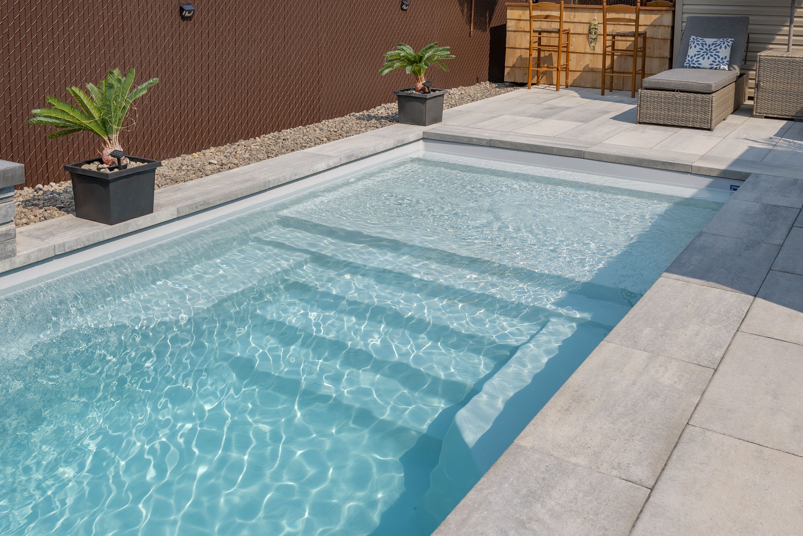 Aquarino Larimar Pool