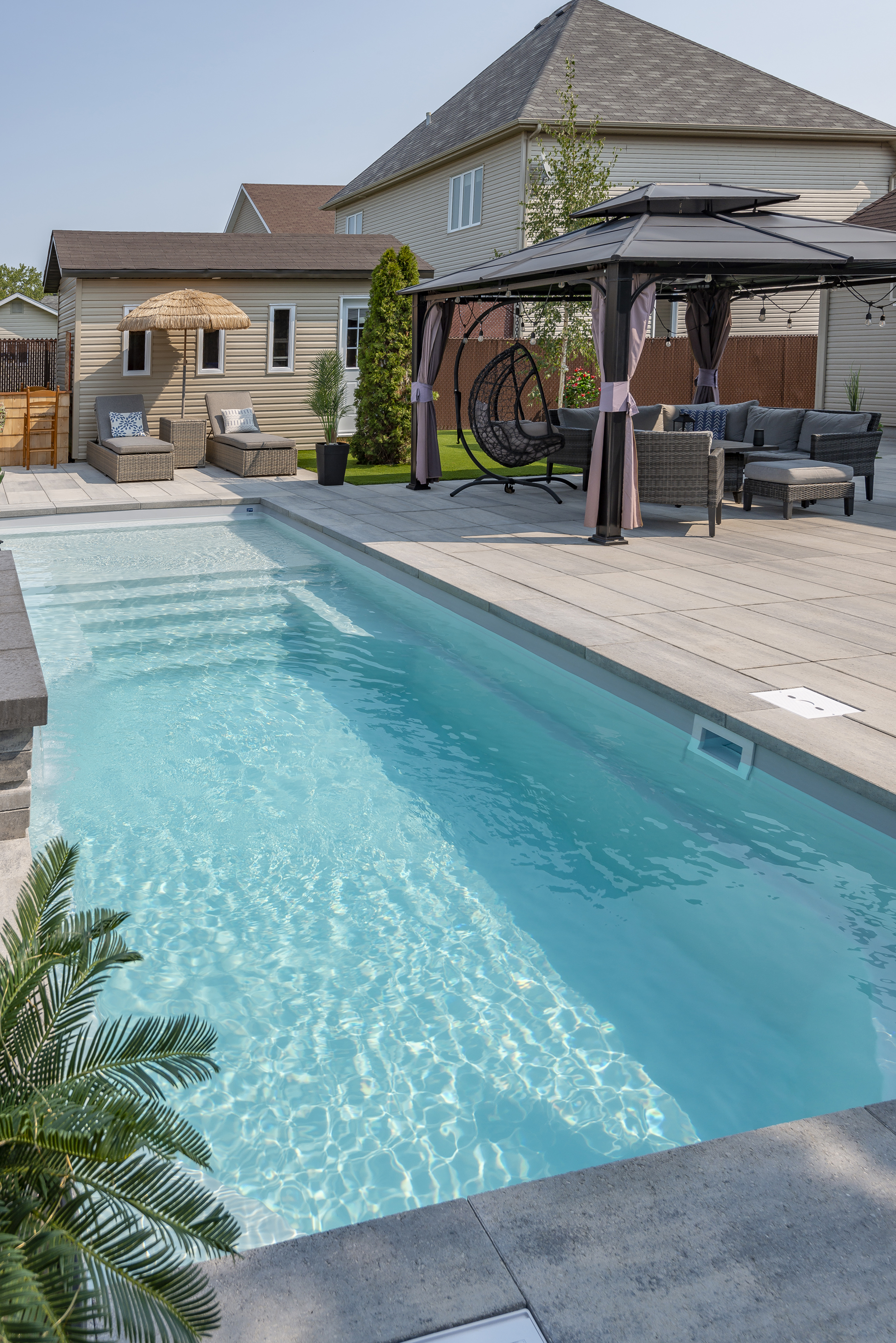 Aquarino Larimar Pool