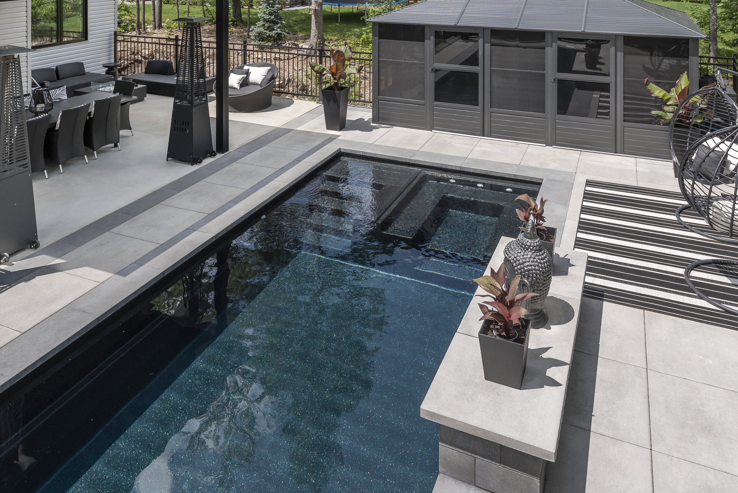 Aquarino Lazuli Pool