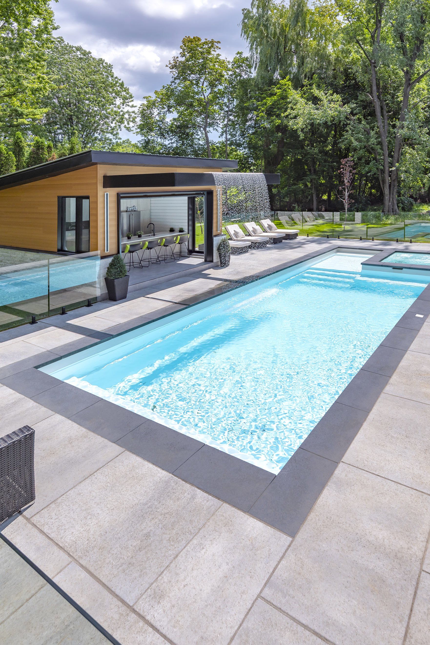 Aquarino Sapphire Pool