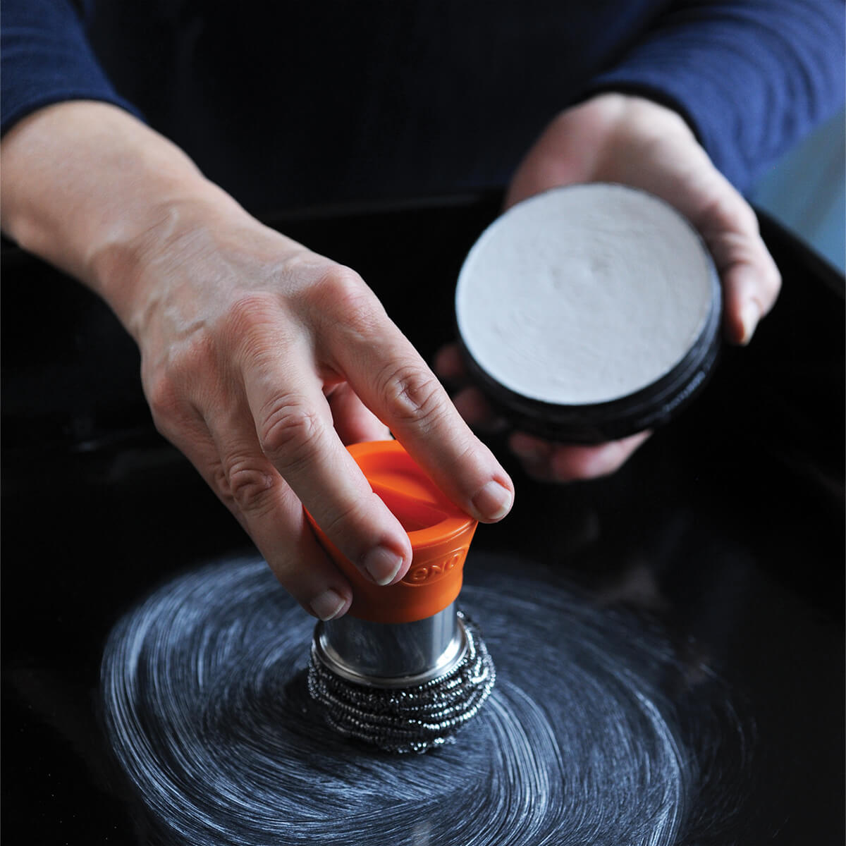 Stainless Steel Stand – 3 Balls