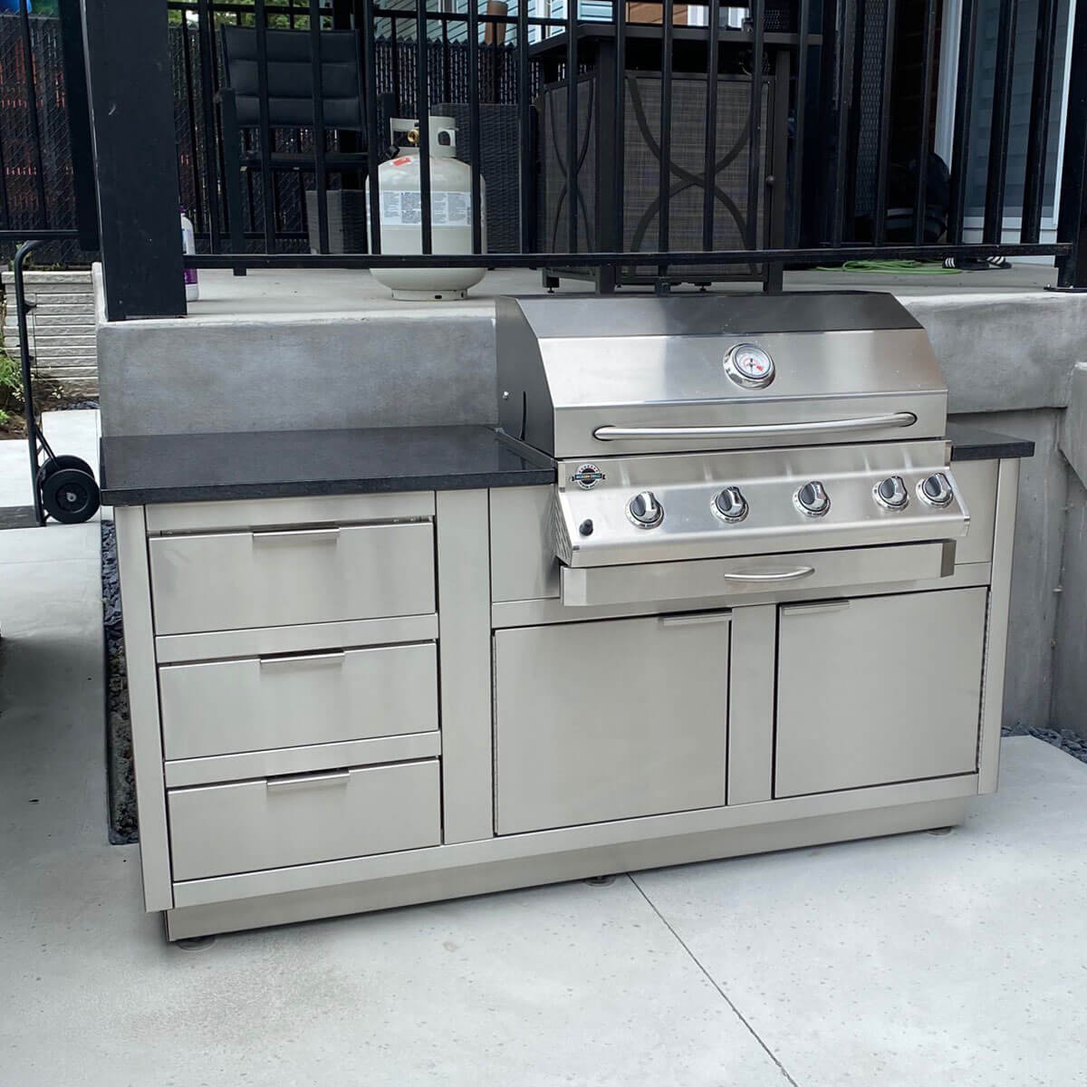Outdoor BBQ Kitchen Module with Door and 3 Drawers – 36 1/4