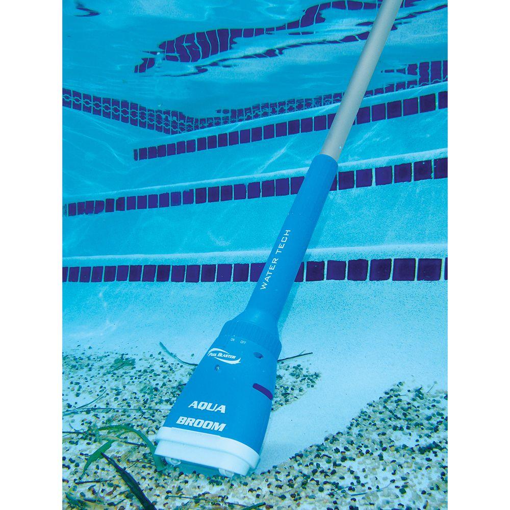 Aqua Broom ultra nettoyant de Water Tech avec pole
