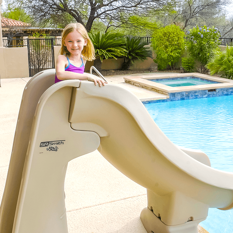 Toboggan de piscine creusée amovible et sécuritaire SlideAway (Taupe)