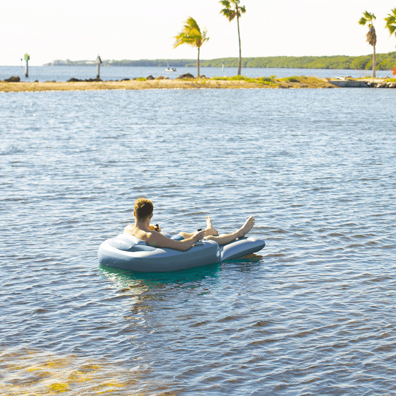 Chaise longue de piscine gonflable de luxe motorisée Pool Candy Splashrunner
