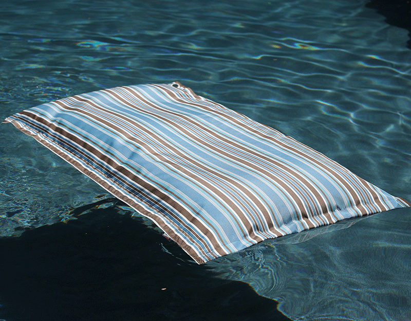 Flotteur de piscine en forme de pouf Oasis