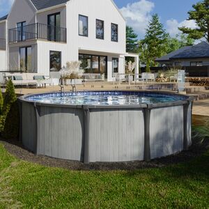 Villa above ground pool